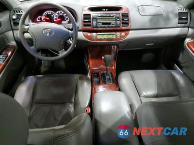 Zdjęcie 8 z 12 samochodu: 2006 TOYOTA CAMRY VIN:4T1BE30K46U669771 - miniatura