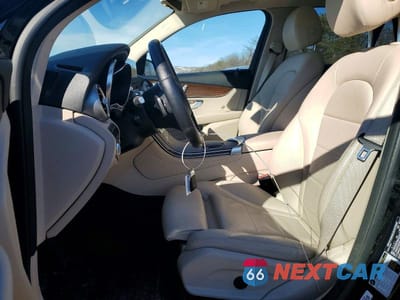 Zdjęcie 7 z 13 samochodu: 2020 MERCEDES-BENZ GLC 300 4MATIC VIN:WDC0G8EB0LF730023 - miniatura