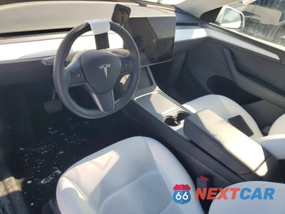 Zdjęcie 8 z 14 samochodu: 2023 TESLA MODEL Y VIN:7SAYGDEE3PA193119 - miniatura