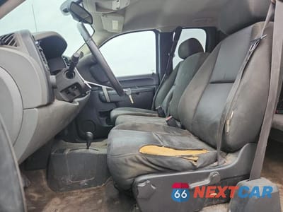 Zdjęcie 7 z 11 samochodu: 2010 CHEVROLET SILVERADO K1500 LS VIN:1GCSKREA4AZ277451 - miniatura