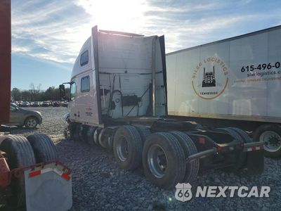 Trzecie zdjęcie samochodu z tyłu: 2024 VOLVO VNL SEMI TRUCK VIN:4V4NC9EH8RN315830 - miniatura