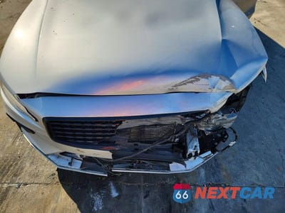 Zdjęcie 11 z 12 samochodu: 2022 VOLVO S60 B5 MOMENTUM VIN:7JRL12FZ7NG161621 - miniatura