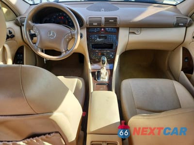 Zdjęcie 8 z 11 samochodu: 2002 MERCEDES-BENZ C 320 VIN:WDBRF64JX2F183384 - miniatura