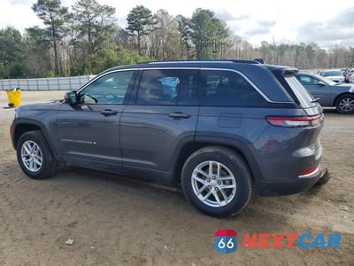 Drugie zdjęcie samochodu z przodu: 2023 JEEP GRAND CHEROKEE LAREDO VIN:1C4RJHAG7P8910674 - miniatura