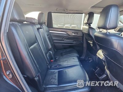 Zdjęcie 11 z 14 samochodu: 2018 TOYOTA HIGHLANDER SE VIN:5TDJZRFH3JS870612 - miniatura