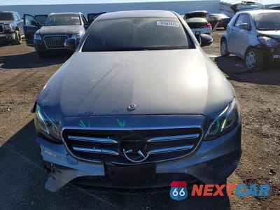 Piąte zdjęcie samochodu w środku: 2020 MERCEDES-BENZ E 350 4MATIC VIN:W1KZF8EB8LA832107 - miniatura