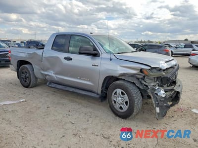 Czwarte zdjęcie samochodu z boku: 2019 TOYOTA TUNDRA DOUBLE CAB SR VIN:5TFRY5F17KX244137 - miniatura