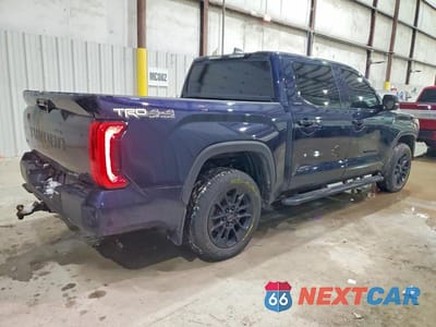 Trzecie zdjęcie samochodu z tyłu: 2024 TOYOTA TUNDRA CREWMAX LIMITED VIN:5TFWA5DB0RX132390 - miniatura