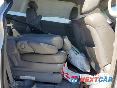 Zdjęcie 11 z 13 samochodu: 2007 KIA SEDONA BASE VIN:KNDMB233676158346 - miniatura