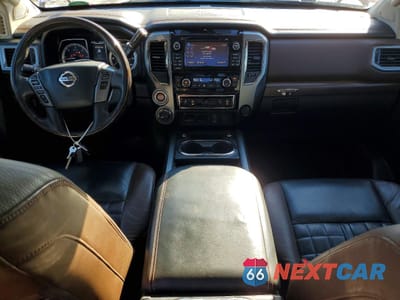 Zdjęcie 8 z 13 samochodu: 2016 NISSAN TITAN XD PLATINUM RESERVE VIN:1N6BA1F49GN516809 - miniatura