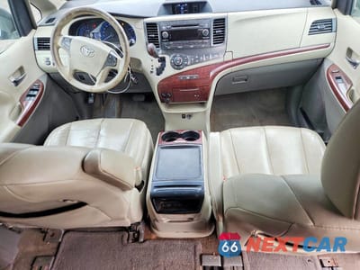 Zdjęcie 8 z 12 samochodu: 2014 TOYOTA SIENNA XLE 8-PASSENGER VIN:5TDYK3DCXES444333 - miniatura