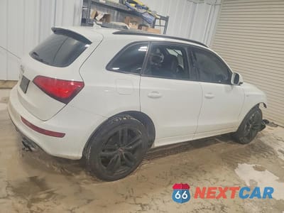 Trzecie zdjęcie samochodu z tyłu: 2016 AUDI SQ5 TECHNIK VIN:WA1LCAFP4GA088435 - miniatura