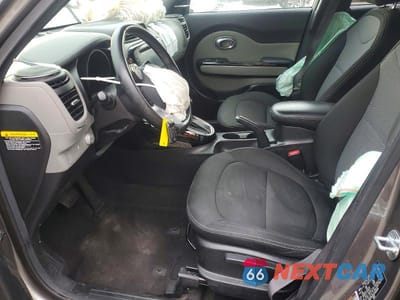 Zdjęcie 7 z 11 samochodu: 2017 KIA SOUL + VIN:KNDJP3A5XH7493538 - miniatura