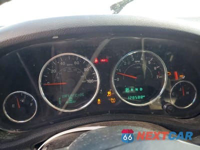 Zdjęcie 9 z 12 samochodu: 2016 JEEP WRANGLER UNLIMITED SPORT VIN:1C4BJWDG8GL186654 - miniatura