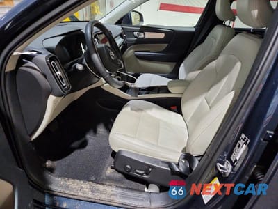 Zdjęcie 7 z 12 samochodu: 2021 VOLVO XC40 T5 MOMENTUM VIN:YV4162UK5M2522530 - miniatura