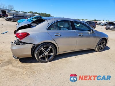 Trzecie zdjęcie samochodu z tyłu: 2019 MERCEDES-BENZ A 220 VIN:WDD3G4EB0KW000354 - miniatura