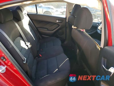 Zdjęcie 10 z 11 samochodu: 2016 KIA FORTE LX VIN:KNAFK4A6XG5564201 - miniatura