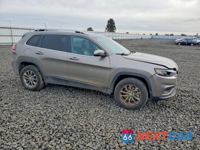 Czwarte zdjęcie samochodu z boku: 2019 JEEP CHEROKEE LATITUDE PLUS VIN:1C4PJMLB8KD193932 - miniatura