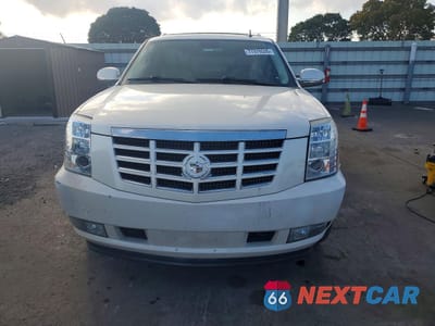 Piąte zdjęcie samochodu w środku: 2008 CADILLAC ESCALADE ESV VIN:1GYFK66878R271742 - miniatura