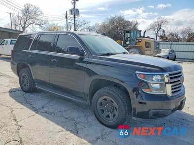 Czwarte zdjęcie samochodu z boku: 2020 CHEVROLET TAHOE POLICE VIN:1GNLCDEC5LR284845 - miniatura