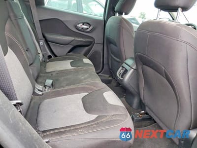 Zdjęcie 11 z 13 samochodu: 2015 JEEP CHEROKEE SPORT VIN:1C4PJLAB9FW517901 - miniatura