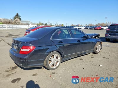 Trzecie zdjęcie samochodu z tyłu: 2013 MERCEDES-BENZ C 250 VIN:WDDGF4HB7DA796570 - miniatura