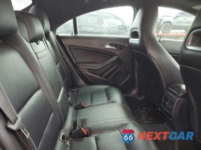 Zdjęcie 10 z 11 samochodu: 2019 MERCEDES-BENZ CLA 250 VIN:WDDSJ4EB7KN714310 - miniatura