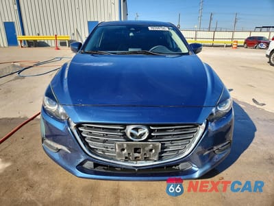 Piąte zdjęcie samochodu w środku: 2018 MAZDA 3 SPORT VIN:3MZBN1K71JM265922 - miniatura