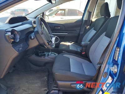 Zdjęcie 7 z 13 samochodu: 2018 TOYOTA PRIUS C TWO VIN:JTDKDTB33J1619581 - miniatura