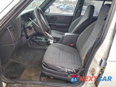Zdjęcie 7 z 13 samochodu: 1999 JEEP CHEROKEE SPORT VIN:1J4FF68S5XL586943 - miniatura