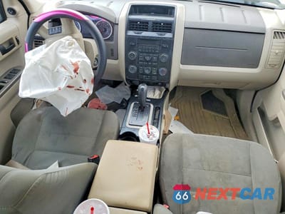 Zdjęcie 8 z 12 samochodu: 2012 FORD ESCAPE XLS VIN:1FMCU0C79CKA12968 - miniatura