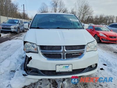 Piąte zdjęcie samochodu w środku: 2017 DODGE GRAND CARAVAN SXT VIN:2C4RDGCG6HR861634 - miniatura