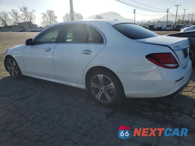 Drugie zdjęcie samochodu z przodu: 2017 MERCEDES-BENZ E 300 4MATIC VIN:WDDZF4KB8HA098329 - miniatura