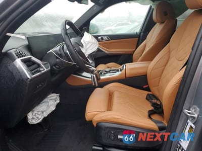 Zdjęcie 7 z 12 samochodu: 2025 BMW X5 XDRIVE40I VIN:5UX23EU00S9W29598 - miniatura