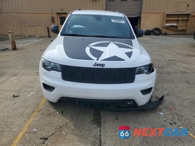 Piąte zdjęcie samochodu w środku: 2021 JEEP GRAND CHEROKEE LAREDO VIN:1C4RJEAG1MC749052 - miniatura