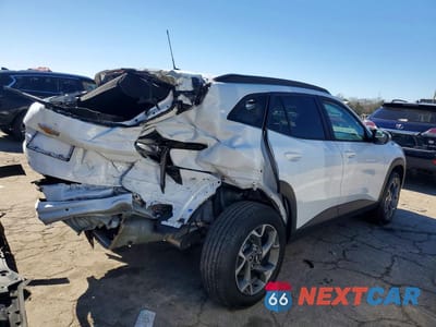 Trzecie zdjęcie samochodu z tyłu: 2025 CHEVROLET TRAX 1LT VIN:KL77LHEP9SC253682 - miniatura