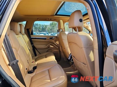 Zdjęcie 11 z 13 samochodu: 2017 PORSCHE CAYENNE VIN:WP1AA2A24HKA85940 - miniatura