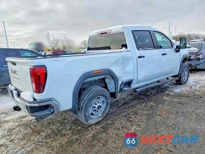 Trzecie zdjęcie samochodu z tyłu: 2022 GMC SIERRA K2500 HEAVY DUTY VIN:1GT49LE72NF217844 - miniatura