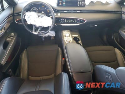 Zdjęcie 8 z 11 samochodu: 2022 GENESIS GV70 2.5T STANDARD VIN:KMUMADTB7NU047087 - miniatura