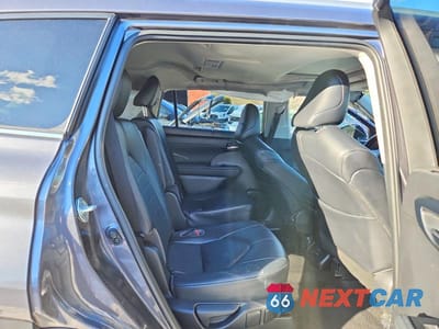 Zdjęcie 11 z 14 samochodu: 2023 TOYOTA HIGHLANDER L VIN:5TDKDRBH8PS042265 - miniatura