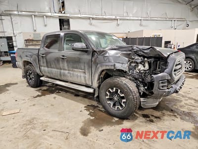 Czwarte zdjęcie samochodu z boku: 2019 TOYOTA TACOMA DOUBLE CAB VIN:3TMCZ5AN1KM200797 - miniatura