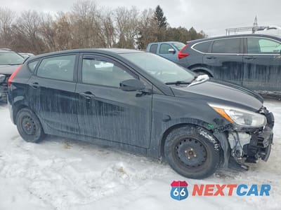 Czwarte zdjęcie samochodu z boku: 2016 HYUNDAI ACCENT SE VIN:KMHCT5AE6GU268514 - miniatura