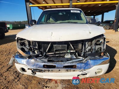 Piąte zdjęcie samochodu w środku: 2004 GMC NEW SIERRA C1500 VIN:2GTEC19TX41123749 - miniatura