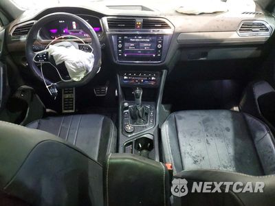 Zdjęcie 8 z 13 samochodu: 2024 VOLKSWAGEN TIGUAN SE R-LINE BLACK VIN:3VV8B7AX3RM060237 - miniatura