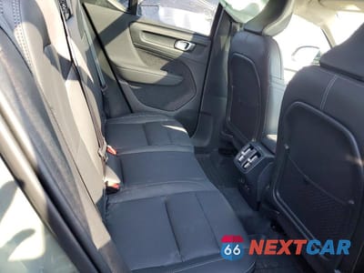 Zdjęcie 11 z 12 samochodu: 2025 VOLVO XC40 PLUS VIN:YV4L12UC9S2455735 - miniatura