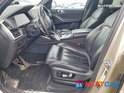 Zdjęcie 7 z 12 samochodu: 2019 BMW X5 XDRIVE40I VIN:5UXCR6C52KLL14682 - miniatura