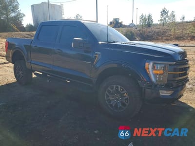 Czwarte zdjęcie samochodu z boku: 2022 FORD F150 SUPERCREW VIN:1FTEW1E8XNFB26802 - miniatura