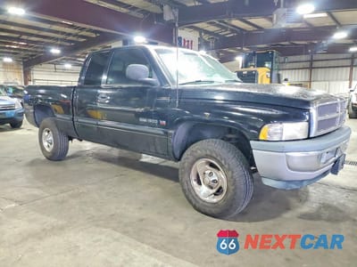 Czwarte zdjęcie samochodu z boku: 1998 DODGE RAM 1500 VIN:3B7HF13Z2WG234369 - miniatura