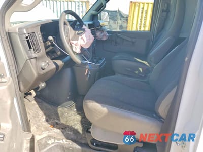 Zdjęcie 7 z 14 samochodu: 2025 CHEVROLET EXPRESS 3500 CARGO DELIVERY VAN VIN:1GCZGHF70S1274494 - miniatura