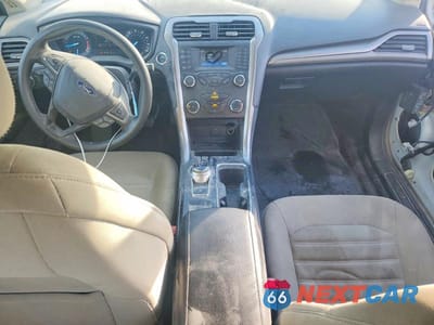 Zdjęcie 8 z 12 samochodu: 2019 FORD FUSION S VIN:3FA6P0G75KR127022 - miniatura